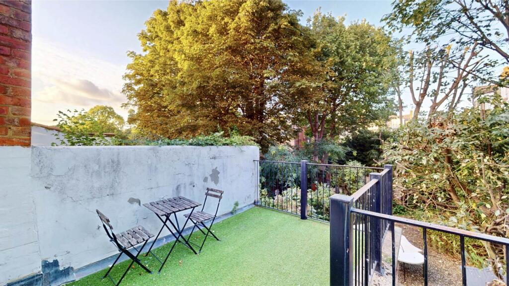 Apartment in London, Shepherd's Hill, Crouch End - View 2