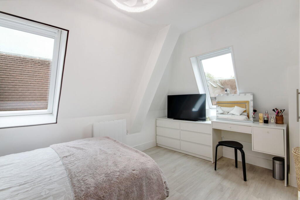 Apartment in Dartford - View 5