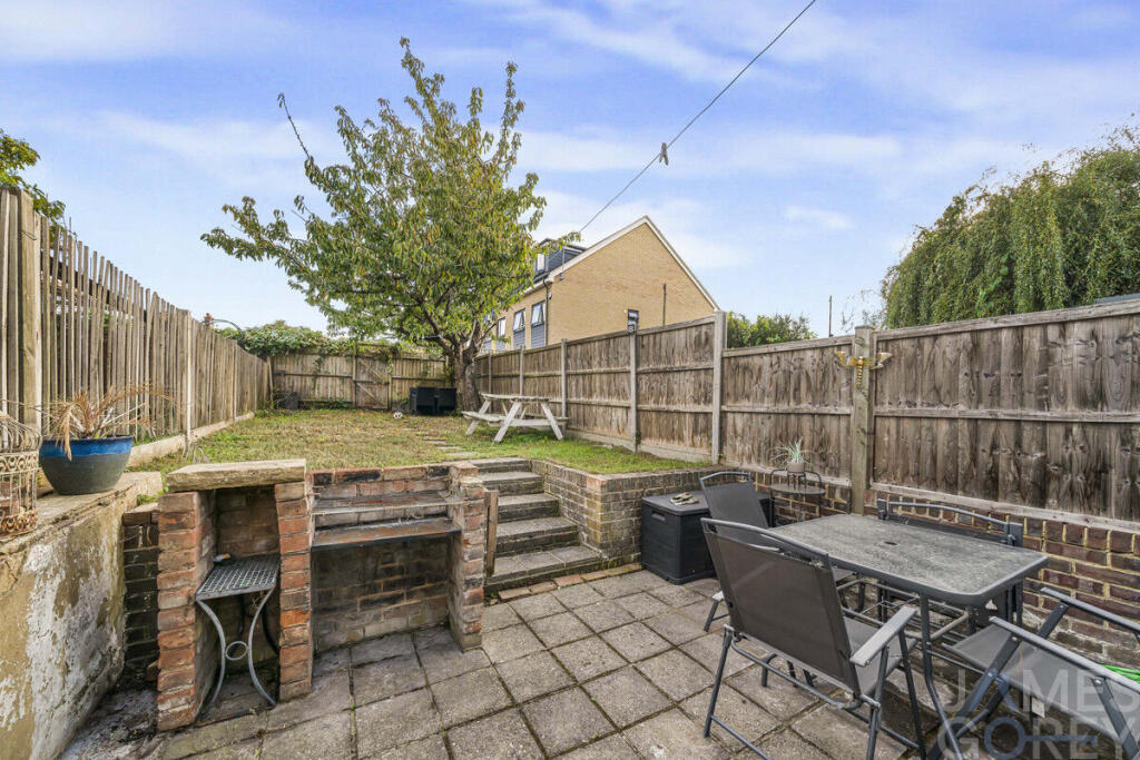 House in Dartford, Kent - View 5