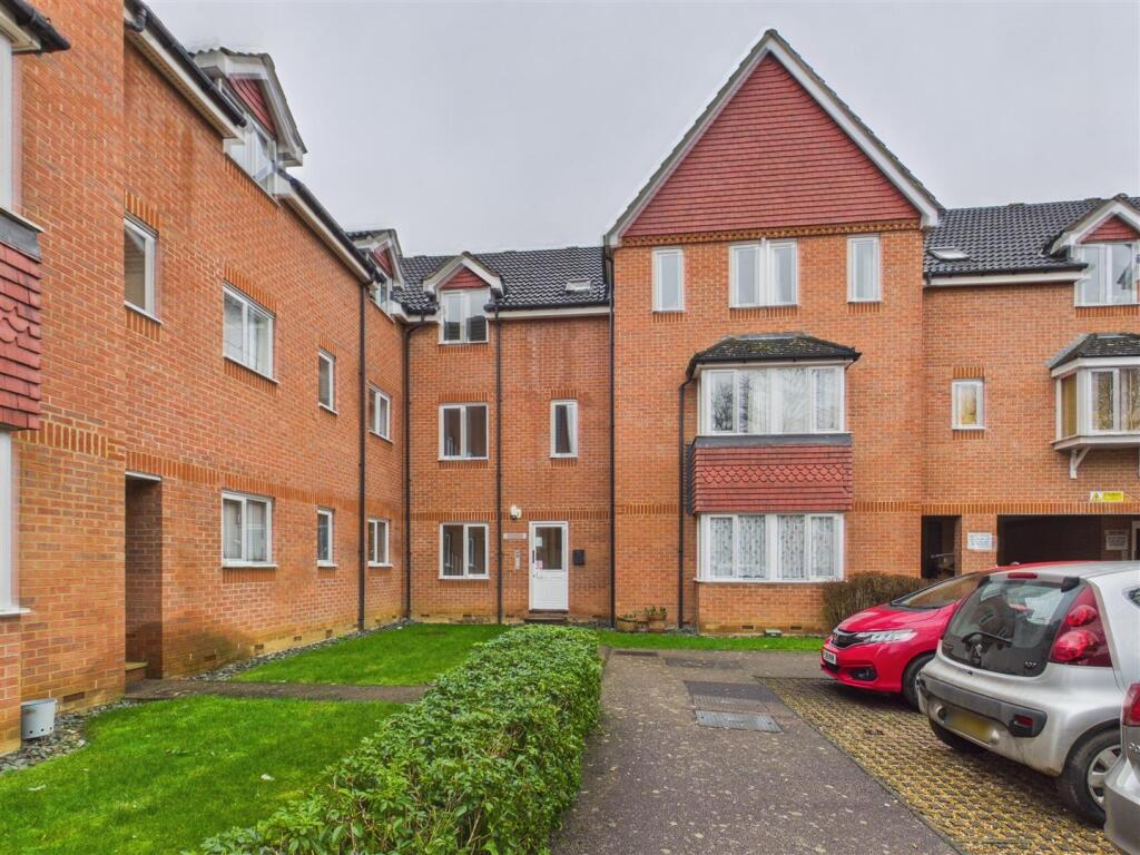 Main image of property: Redoubt Close, Hitchin