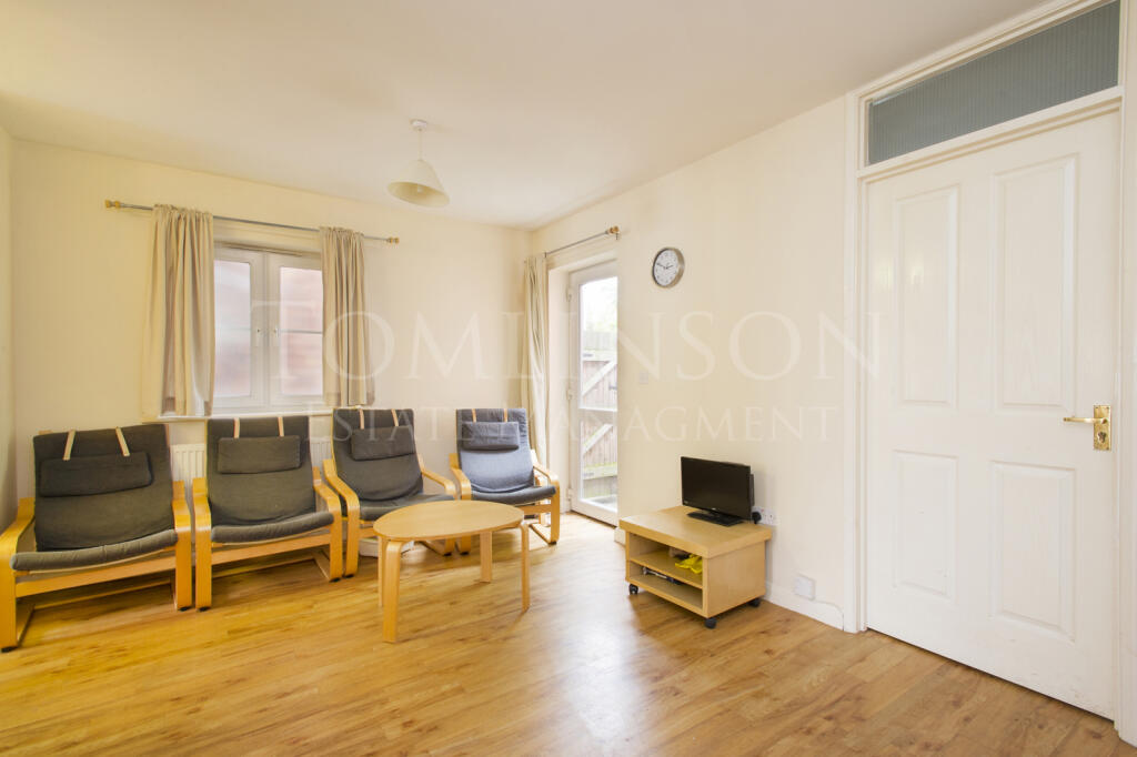 House in Nottingham - View 3