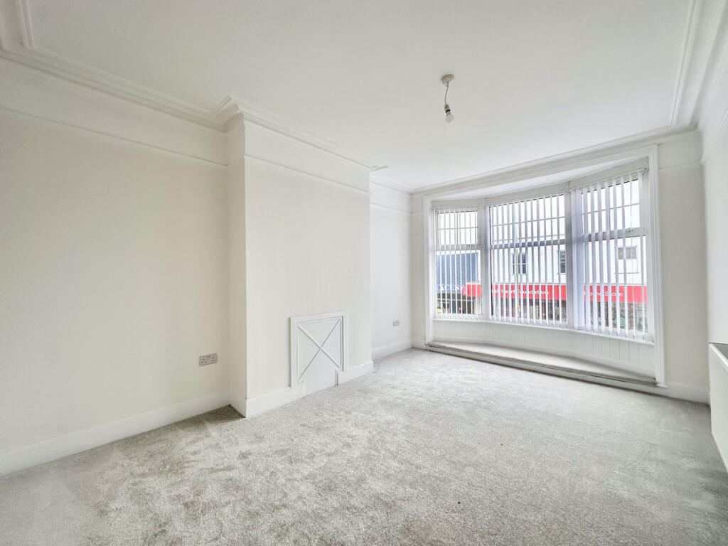 Apartment in Poole, Upper Parkstone - View 4