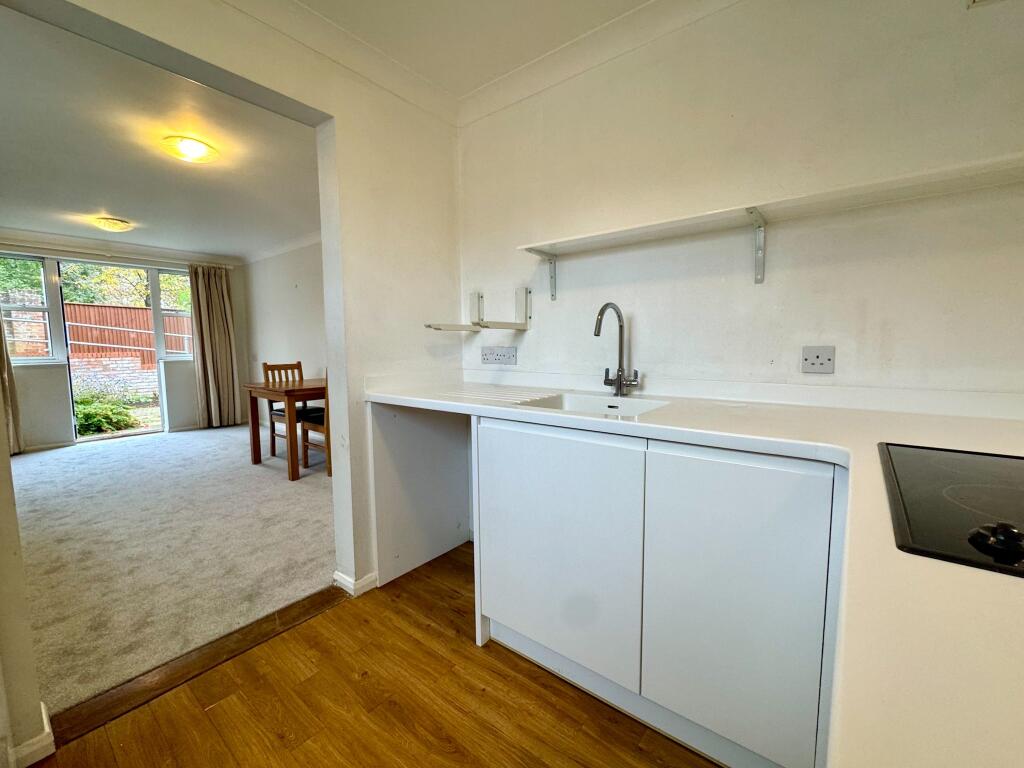 Elmhurst Court, Hamblin Road, Woodbridge photo 5