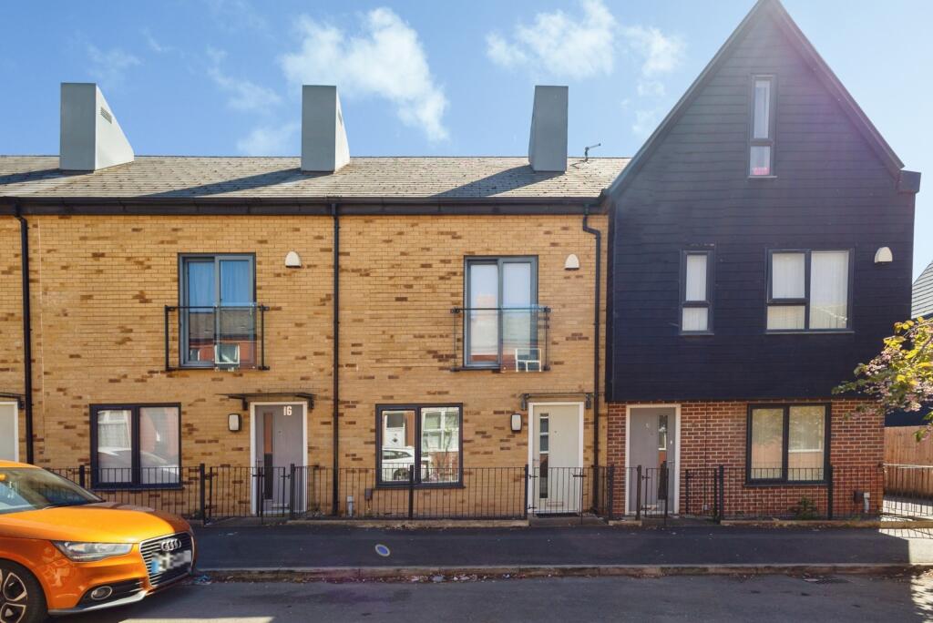 Main image of property: Old Lane, Manchester, M11