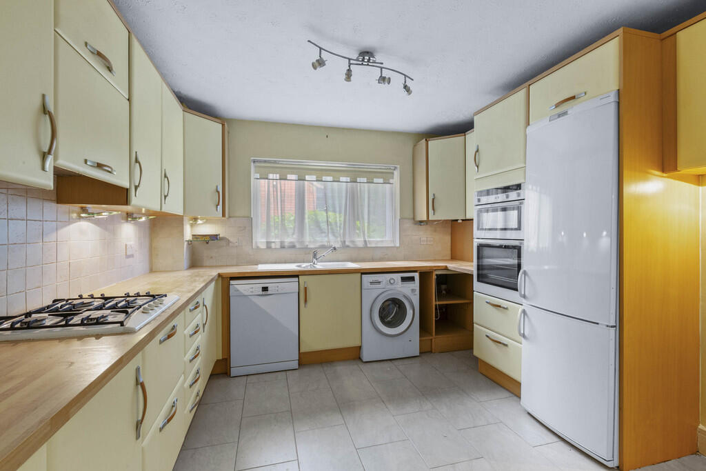 Apartment in Latimer, Little Chalfont - More