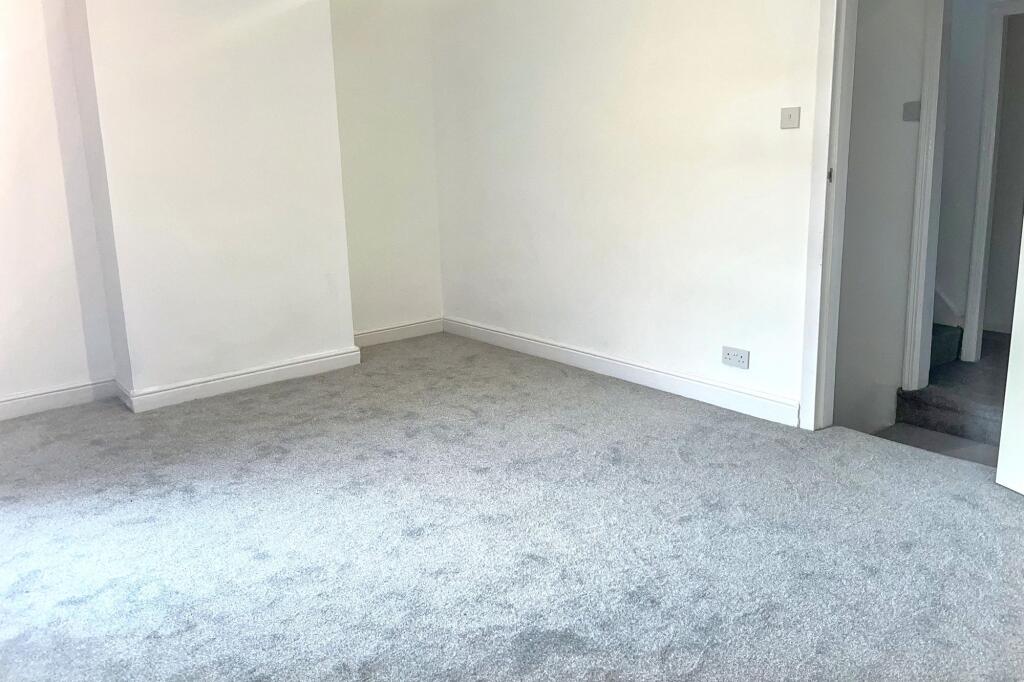 House in Nottingham - More