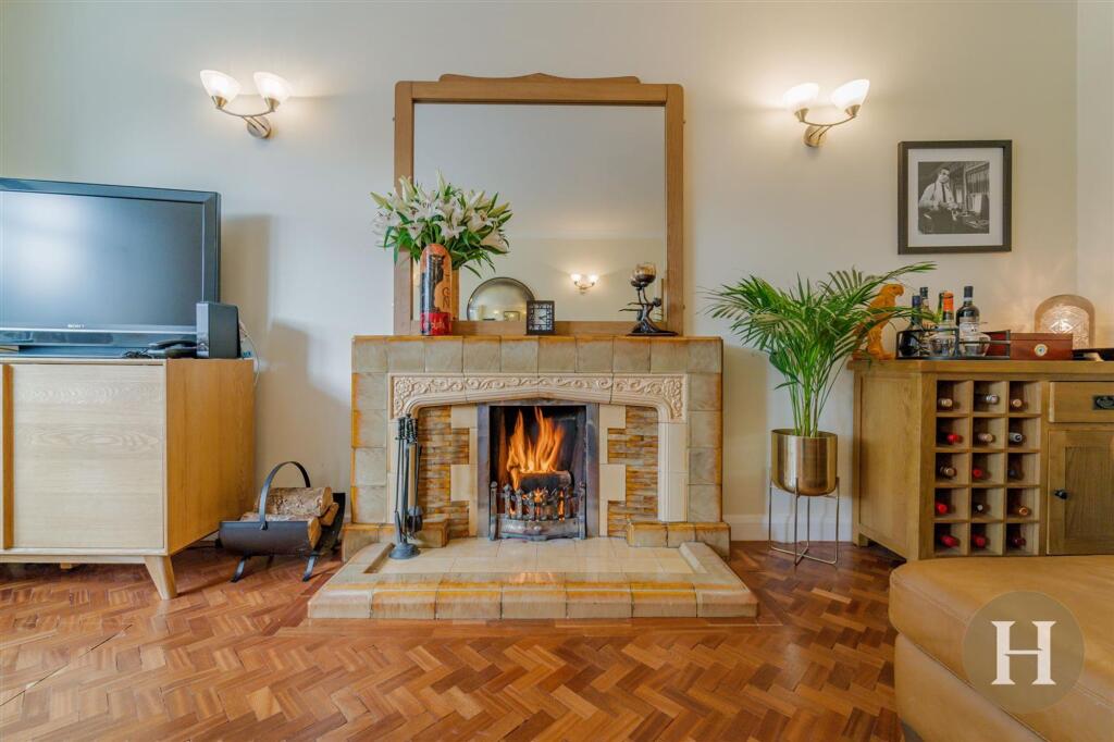 House in Birmingham, West Midlands - View 5