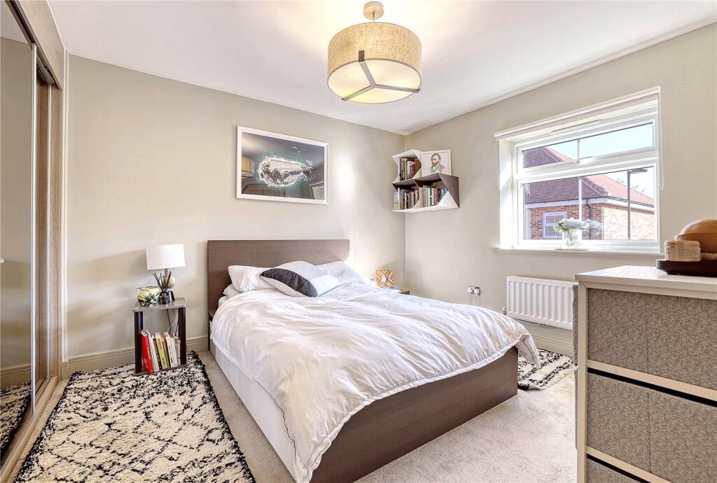 House in Brentwood, The Galleries, Great Warley - View 4
