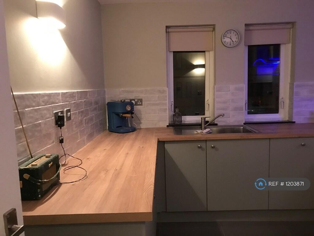 Apartment in Glasgow - View 4