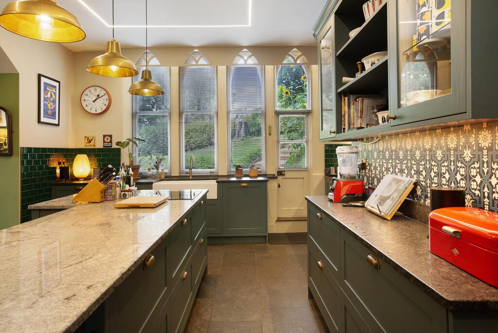 House in Torquay - More