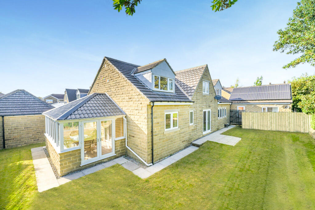 Eldwick Croft, Eldwick, Bingley, West Yorkshire, BD16 photo 4