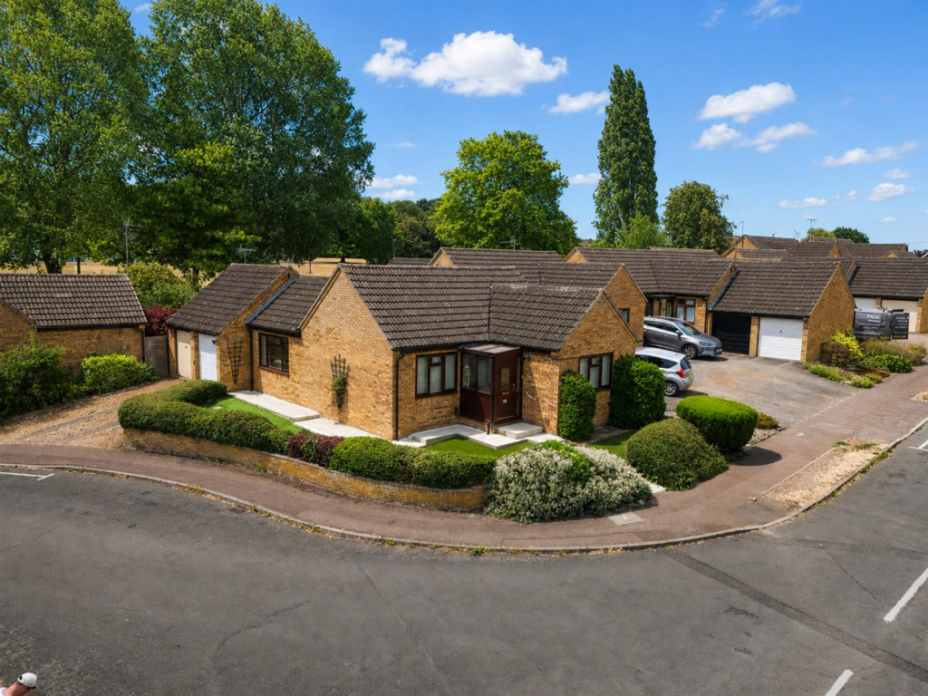 Main image of property: Grosvenor Way, Barton Seagrave