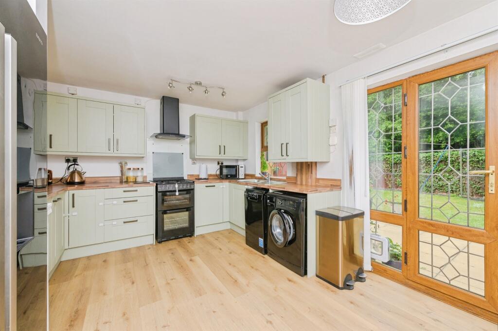 House in Tamworth, Amington - More