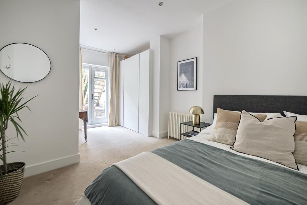 Apartment in London, North Kensington - More