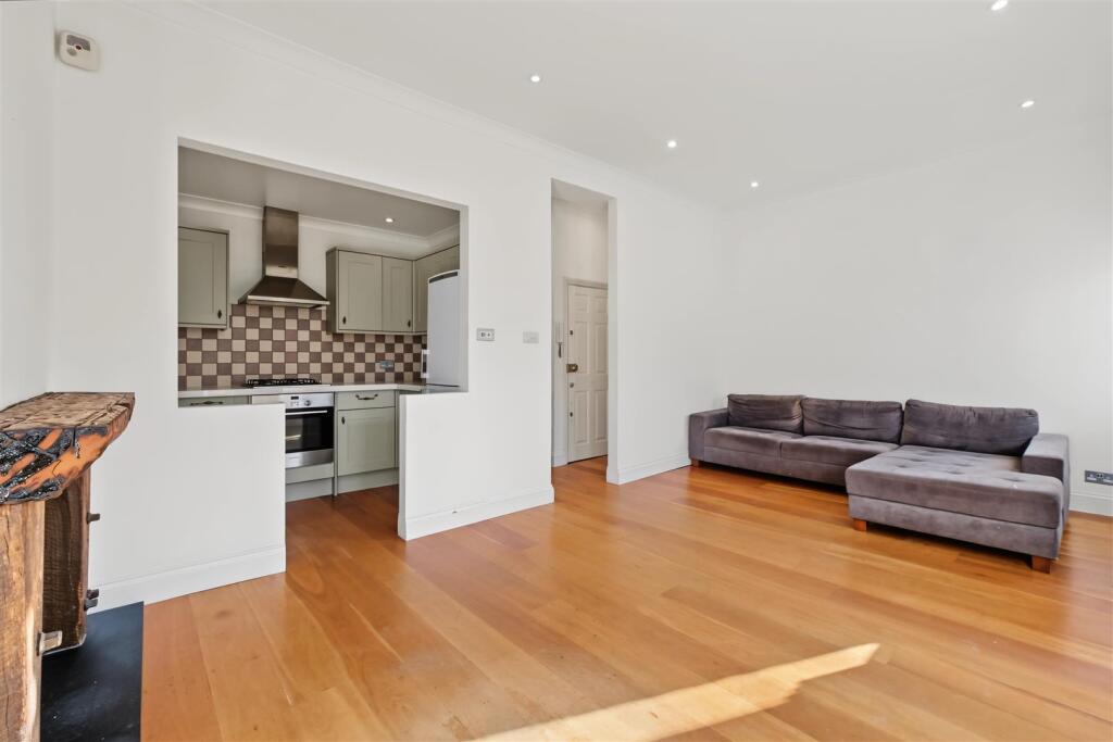 Apartment in London - View 3