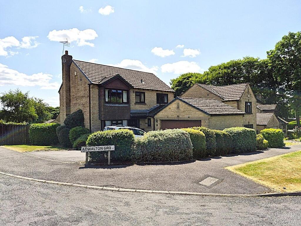 4-bed detached on Adwalton Grove, Queensbury, Bradford, £400,000