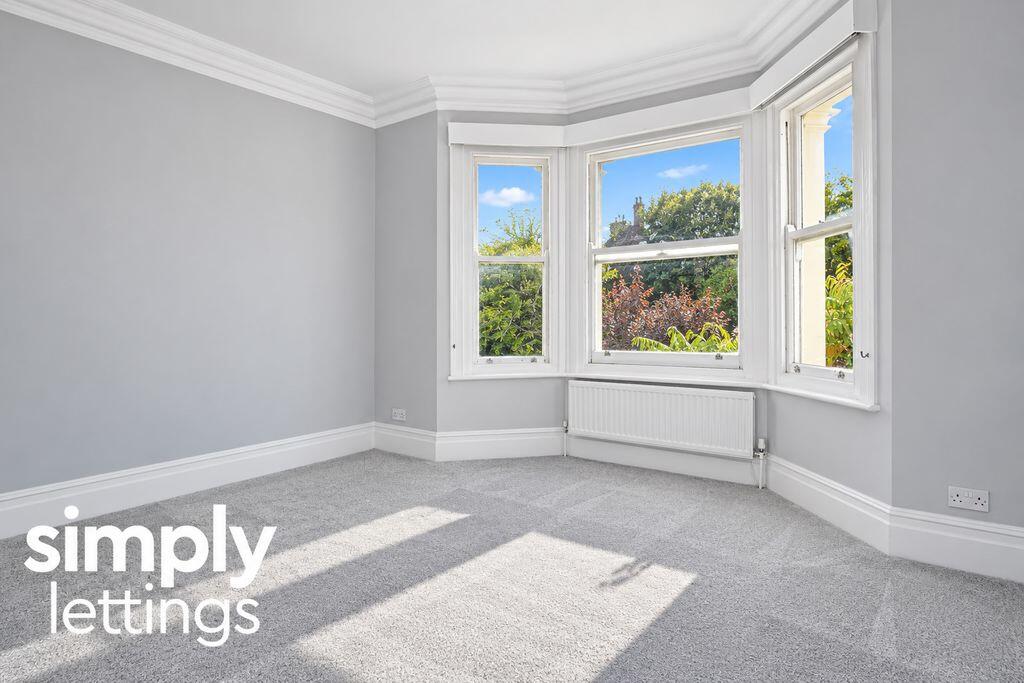 Apartment in Worthing, Broadwater - More