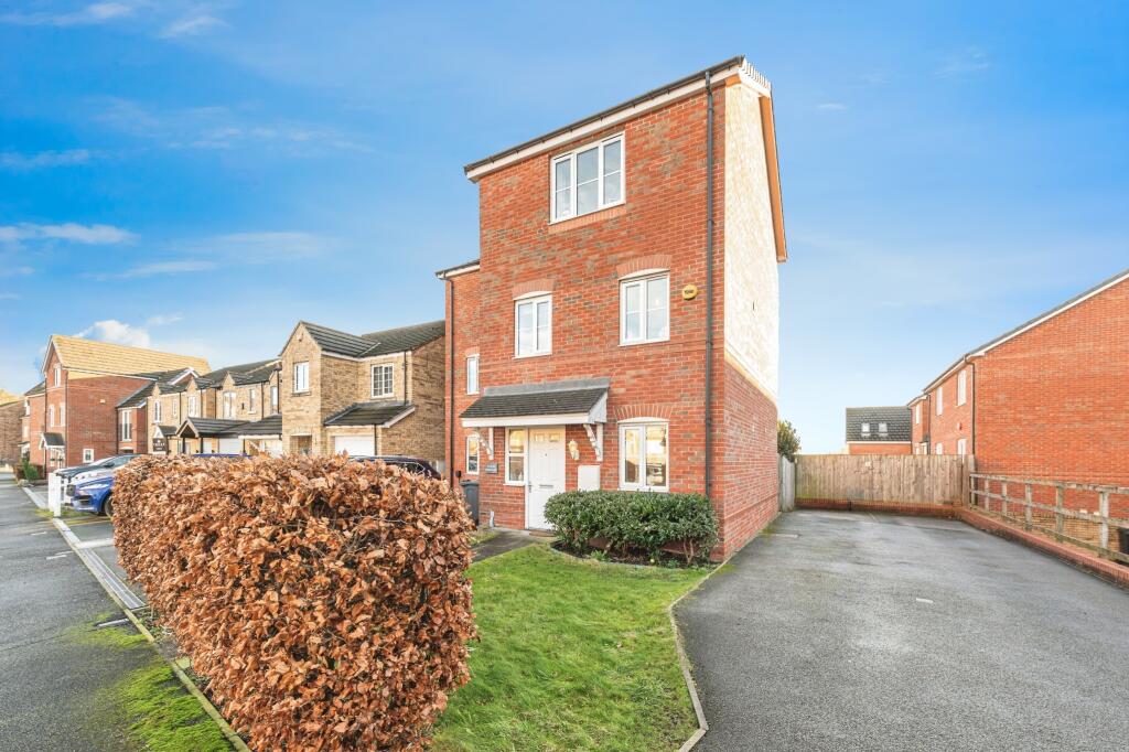 4-bed semi-detached on Little Green Lane, Heckmondwike, WF16, £220,000
