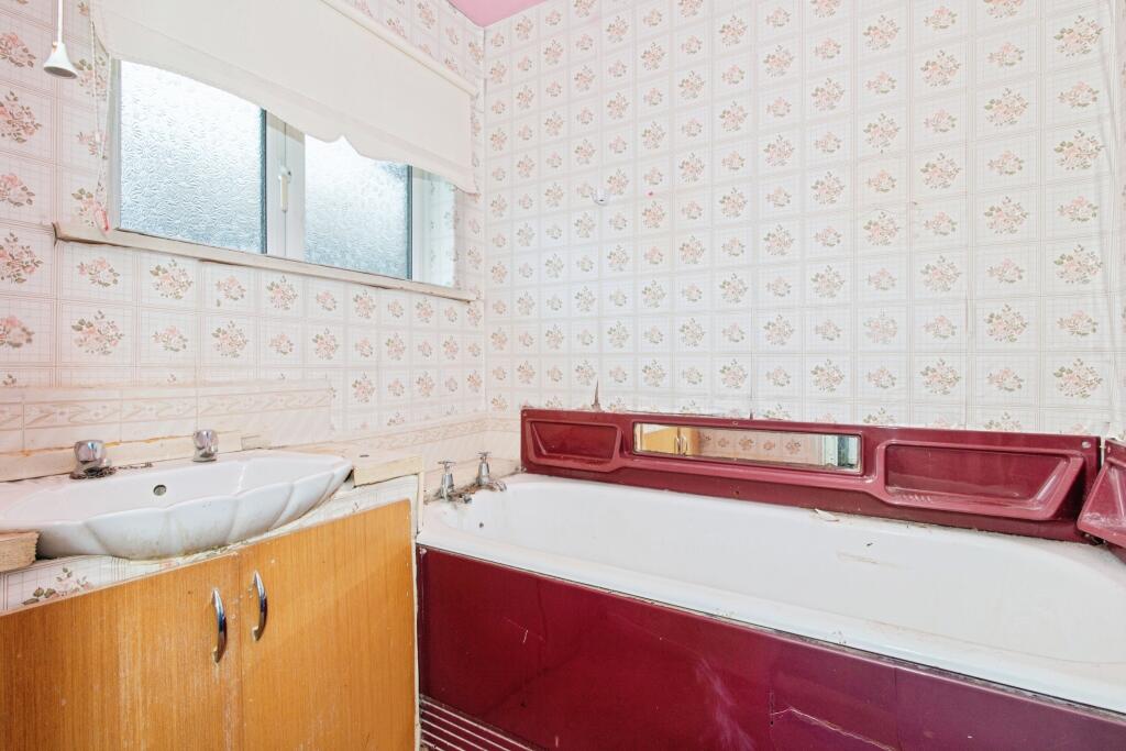 Bridport Road, North Shields, NE29 - More