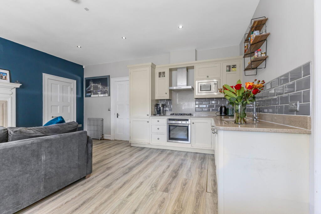 Apartment in Stevenage - View 5