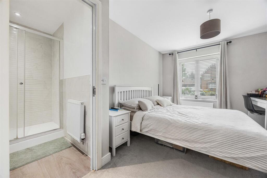 Apartment in Reading, Holybrook - View 4