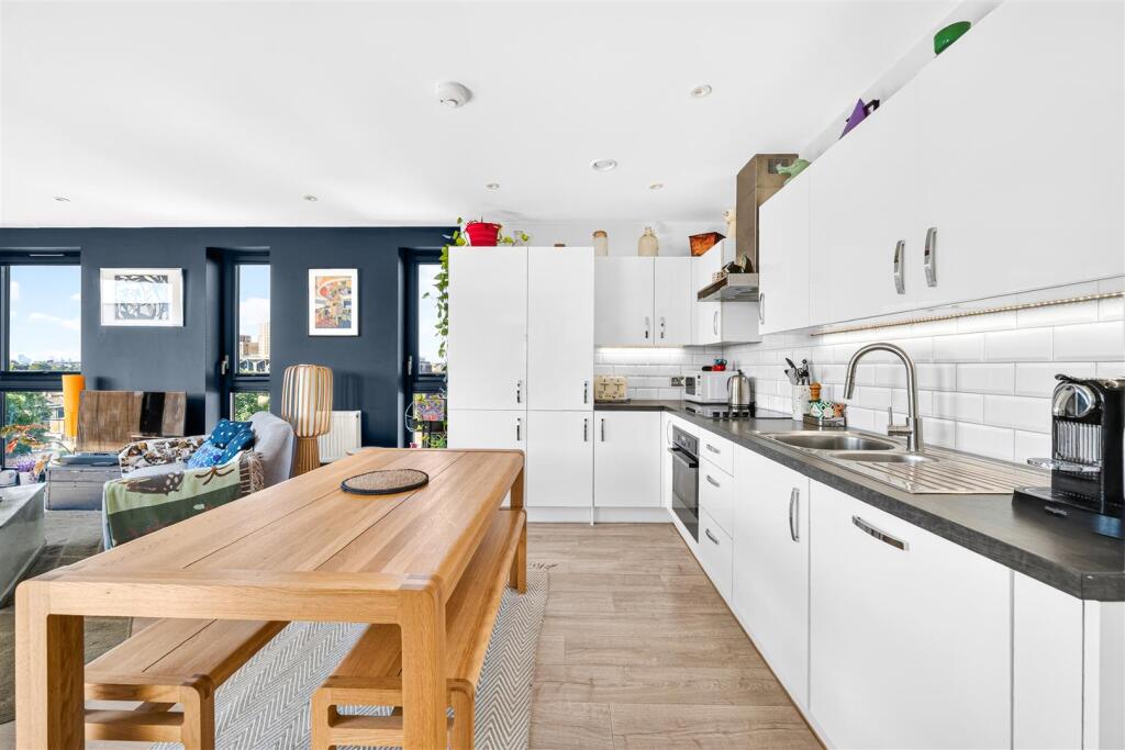 Apartment in London, Higham Hill - More