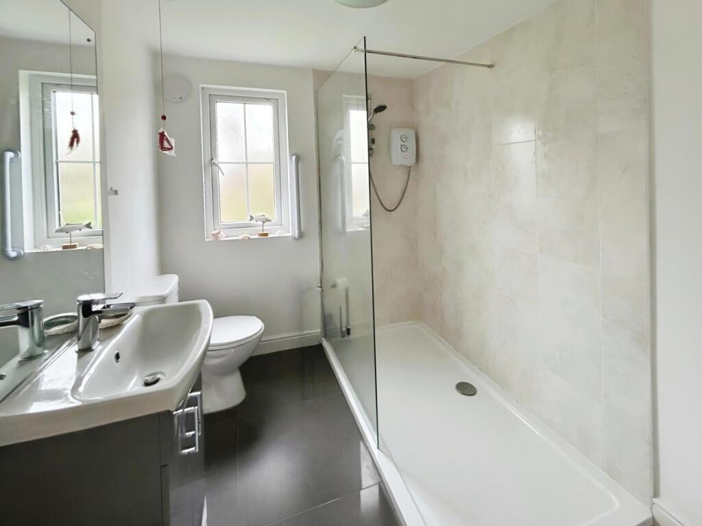 House in Tonbridge - More