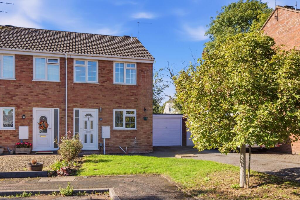 2-bed semi-detached on Wincote Close, Kenilworth, CV8, £350,000