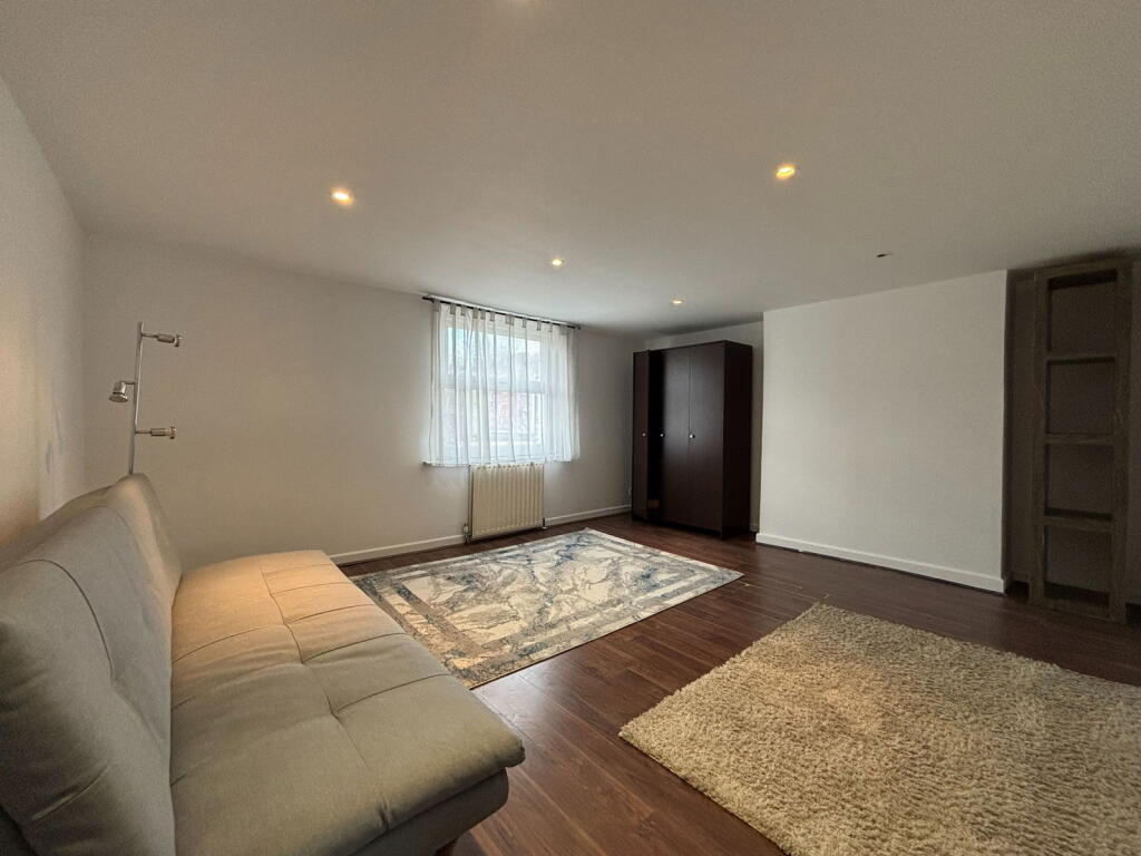 Main image of property: Lee High Road, London, SE13 5PT