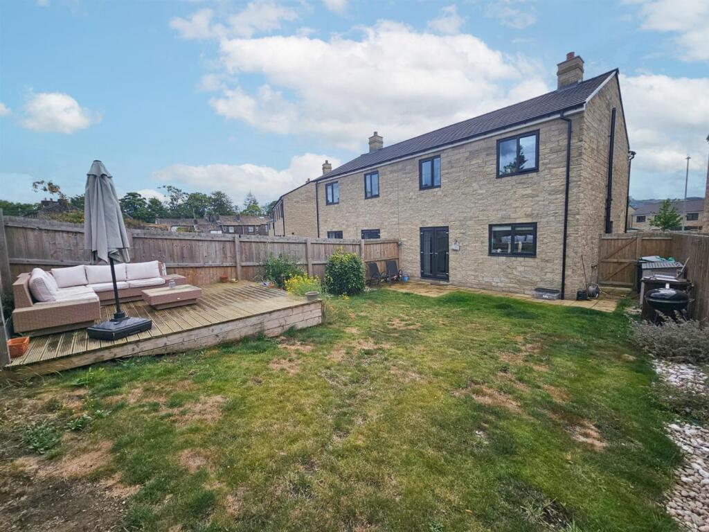 House in Bradford, Silsden - View 2