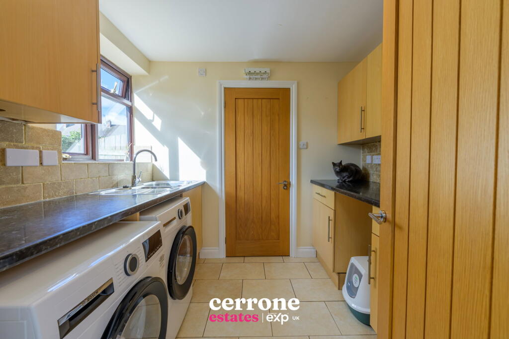 Additional image 10 of Courts Close, Hanbury, Bromsgrove, B60 4BZ