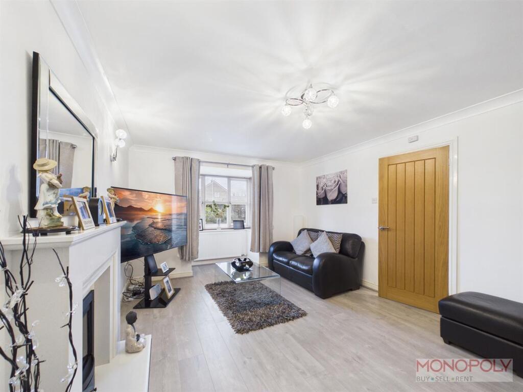 Berse Road, Caego, LL11 photo 3
