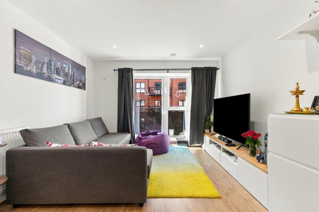 Apartment in Twickenham - View 2
