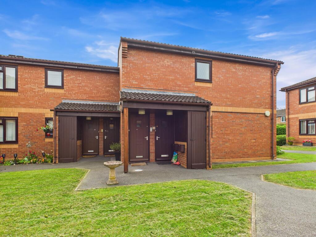 2-bed flat on Norbury Close, Allestree, £90,000