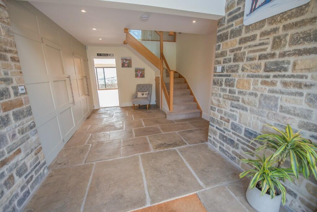 House in Bradford - View 4