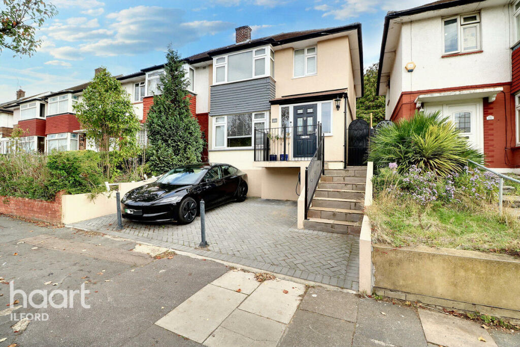 Wanstead Park Road, Ilford photo 2