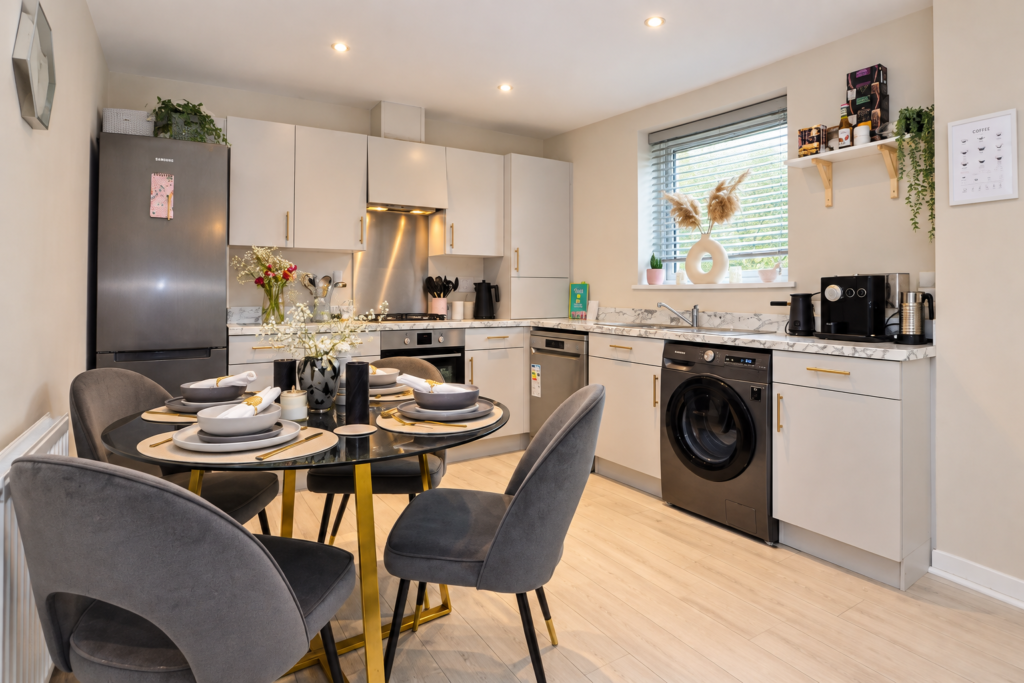 Apartment in Newcastle upon Tyne - View 4