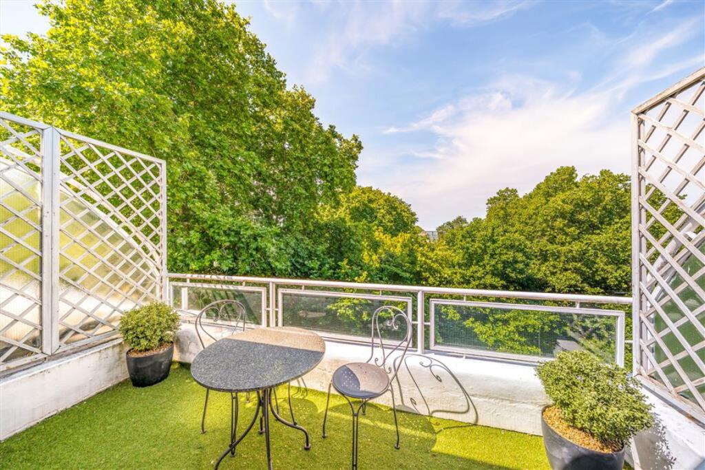 Apartment in London - View 5