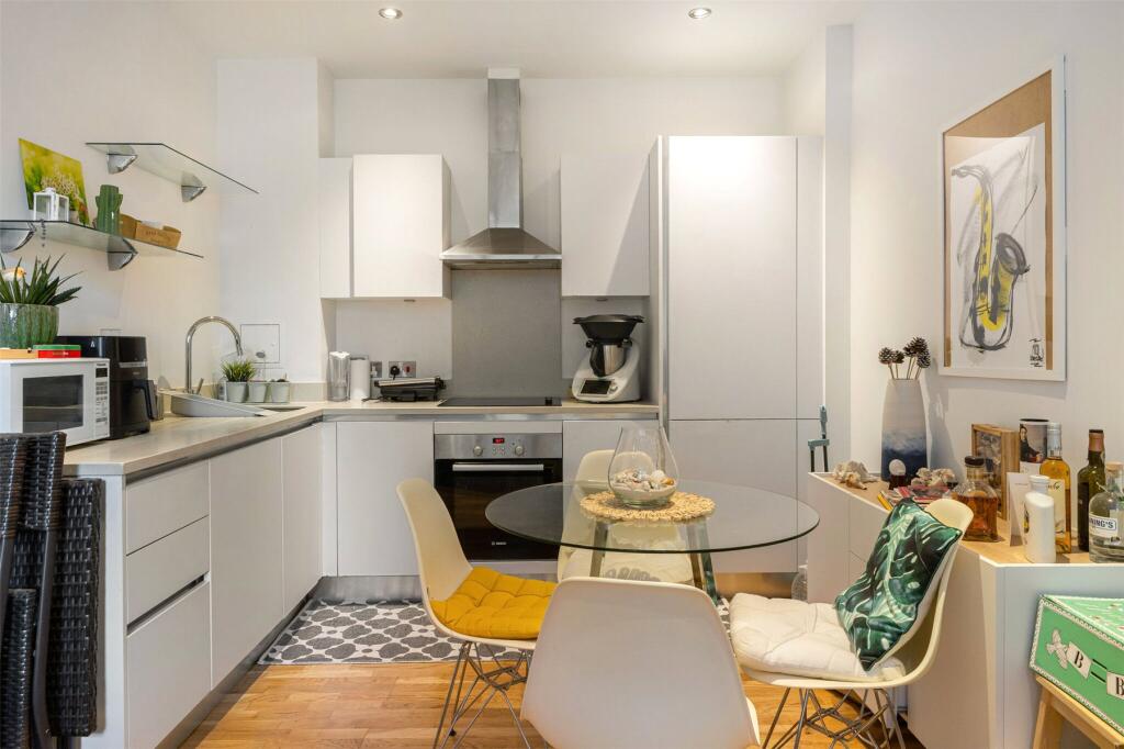 Main image of property: Leigham Court Road, London, SW16