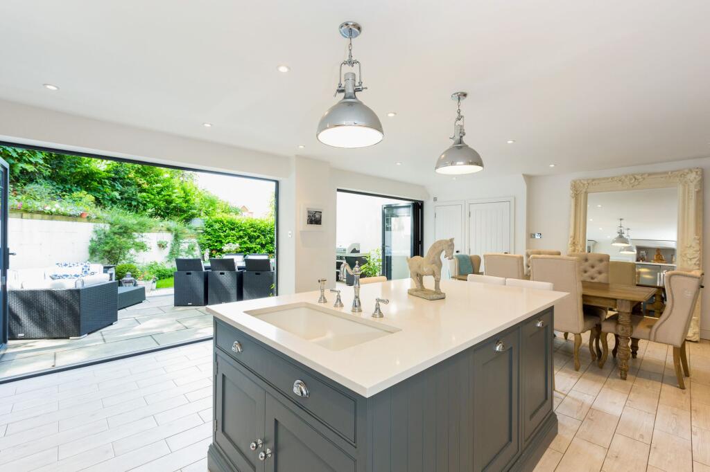 Truss Hill Road, Sunninghill - View 2