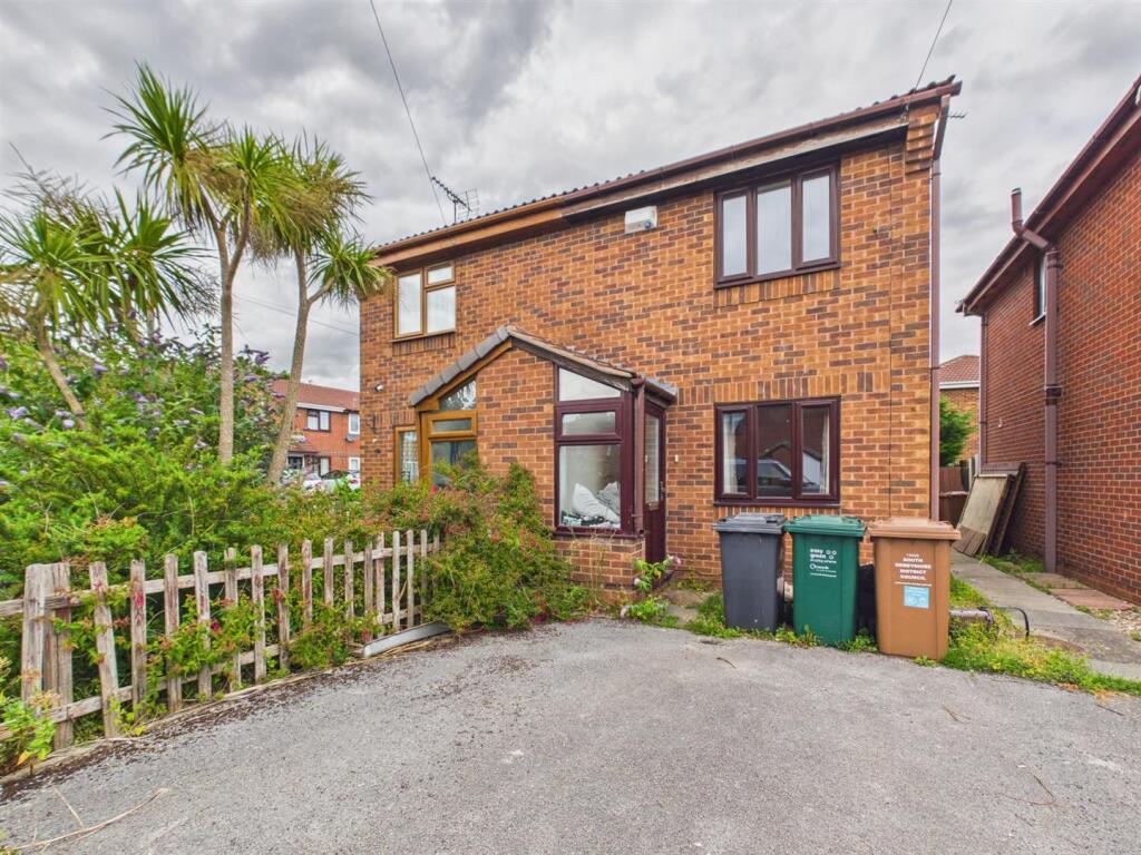 2-bed terraced on Michelle Close, Stenson Fields, £165,000