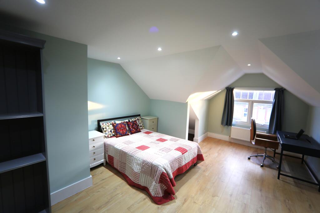 Main image of property: Kent Road, Gravesend DA11