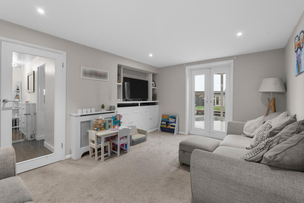 Tudor Road, Welwyn, AL6 - View 3