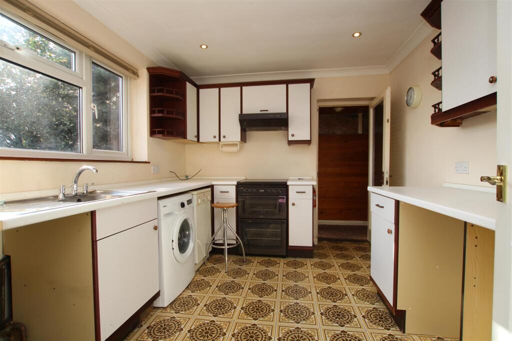 House in London, Crayford - View 2