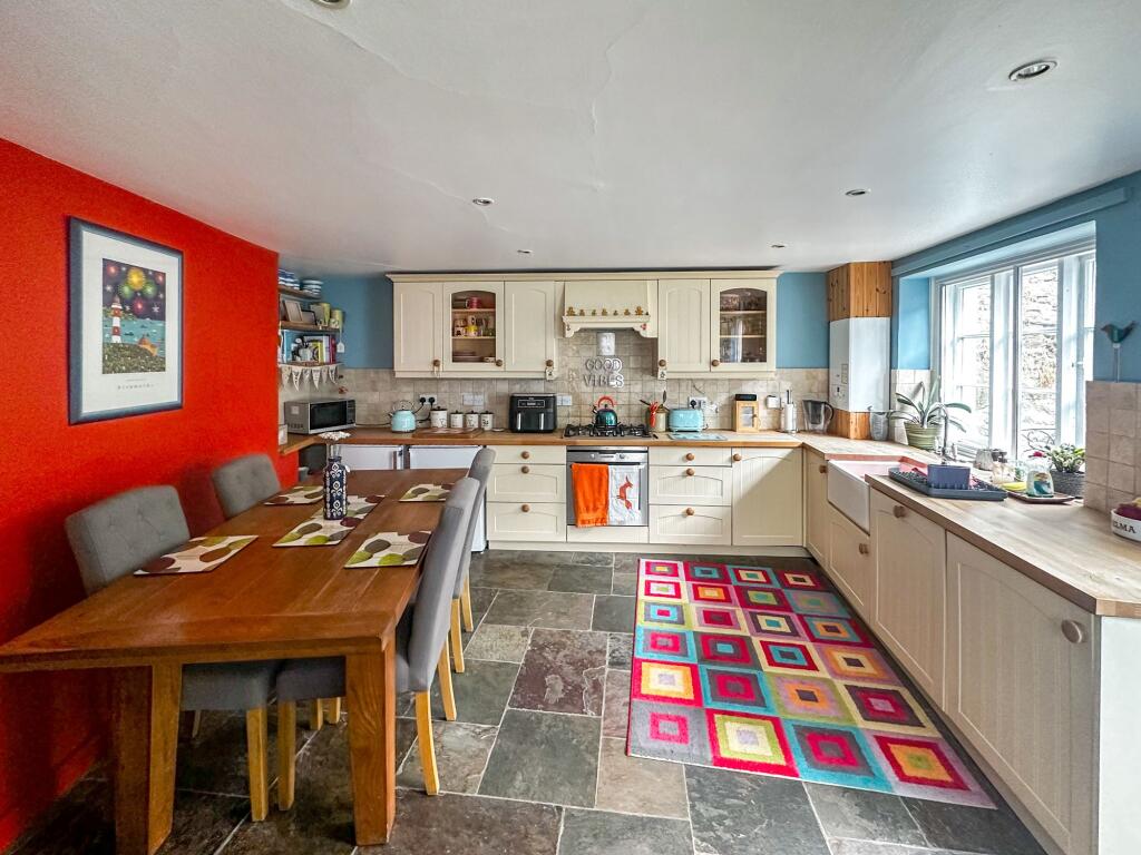 House in Buckfastleigh, Bigadon - View 5