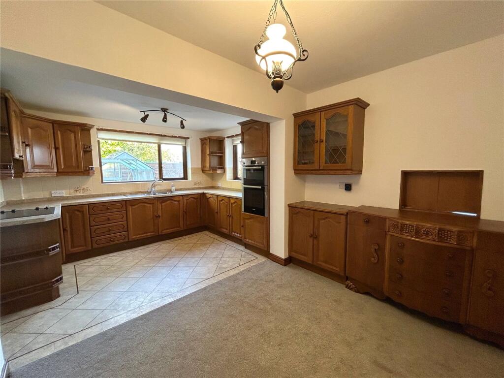 Waddow Grove, Waddington, Clitheroe, Lancashire, BB7 - View 5