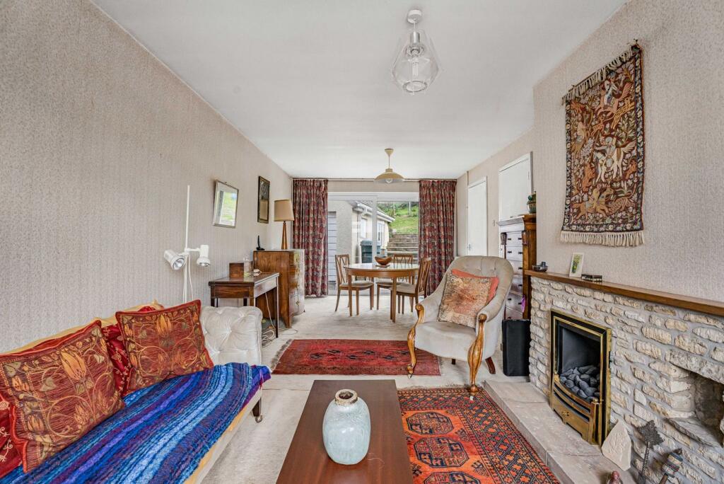 27, Chandos Road, Rodborough, GL5 photo 2