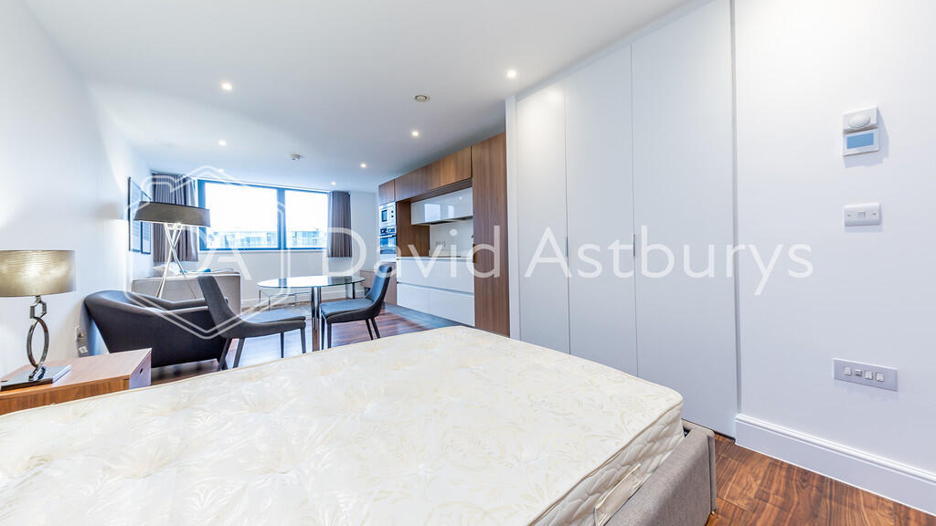 Studio flat for rent