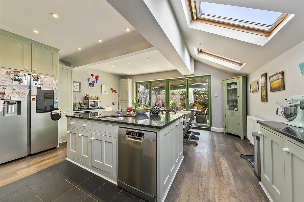 Haverfield Gardens, Kew, Surrey, TW9 - View 2