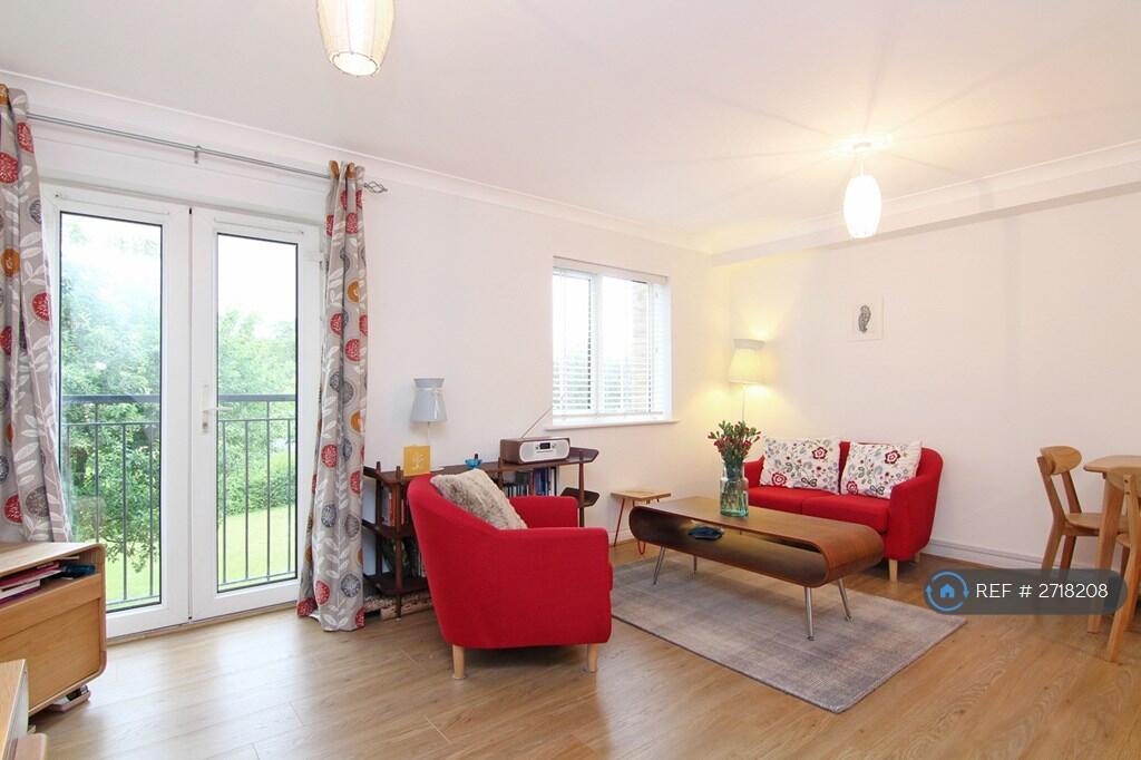 Main image of property: Varsity Drive, Twickenham, TW1